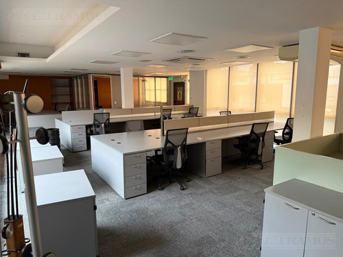 Edificio En Alquiler O Venta De 1300 M2 En Lomas De San Isidro