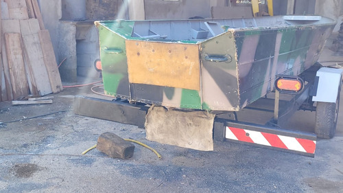 Barco De Pesca De Aluminio , Tipo Bote Para Ate 3 Pessoas .