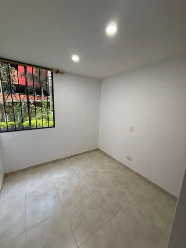 Apartamento En Venta, En Calasanz Parte Alta