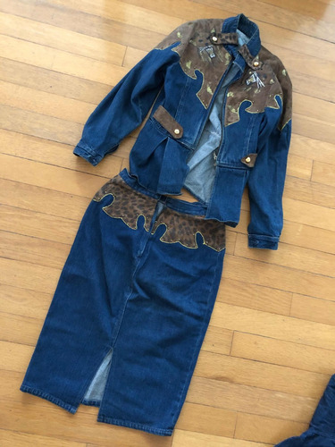 Conjunto De Campera Con Pollera De Jean Y Detalles