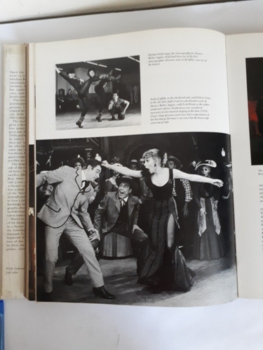 Libro Brodway Musicals Musicales De Brodway (Usado)