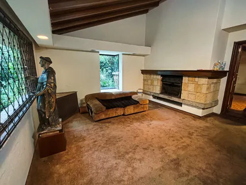Casa En Venta En Provenza. Cod V2311