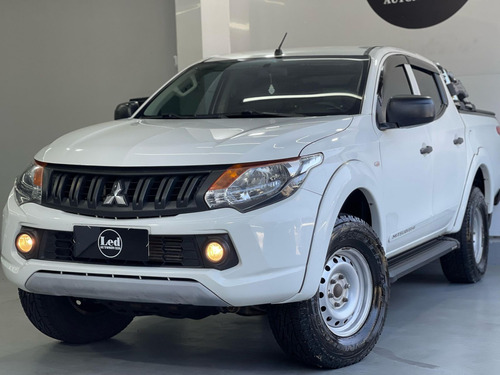Mitsubishi Triton Tri GL 2.4 CD 4x4 Die. Mec. 2023