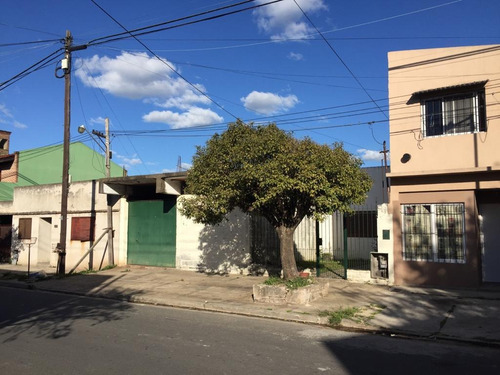 Imagen 3 de 14 de Casa En Venta 3 Dormitorios La Plata Con Cochera