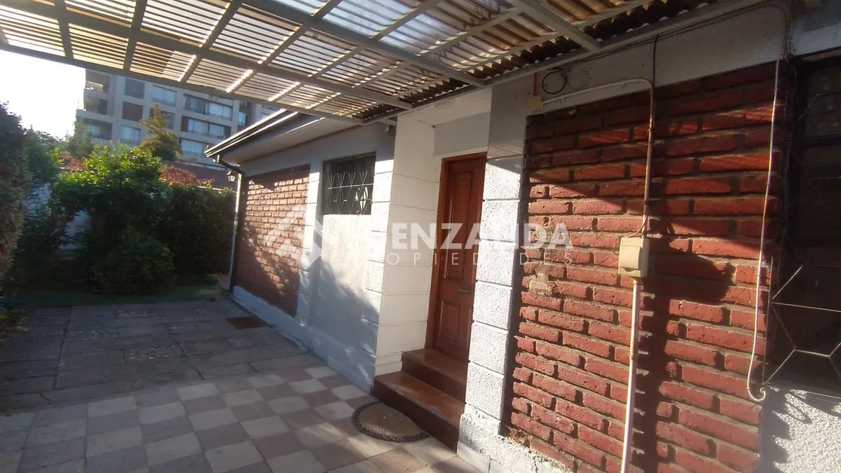 Imagen 3 de 27 de Casa En Arriendo De 2 Dorm. En Las Condes