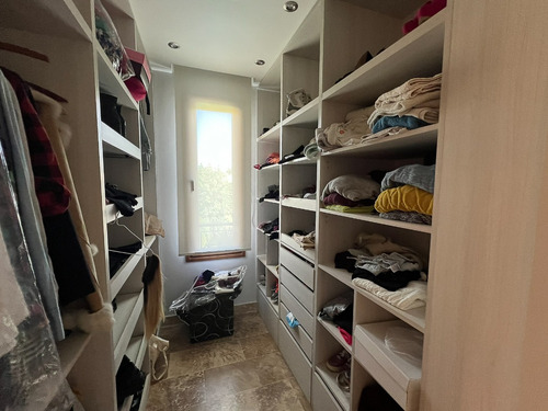 Propiedad En Venta En Barrio Saint Thomas Canning