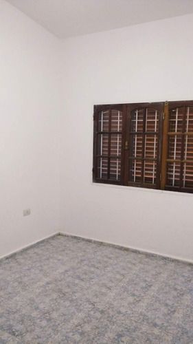 Imagen 4 de 18 de Casa En B° Los Boulevares (rubin) De 2 Dormitorios!!!!
