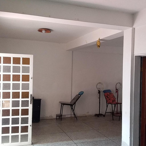 Imagen 2 de 19 de Casa En Venta Con Galpon Interno Cooperativa Estef 21-14095