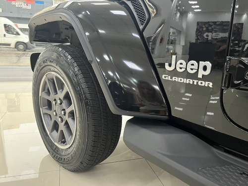 Imagen 23 de 24 de Gladiator Overland 3.6l At8 4x4