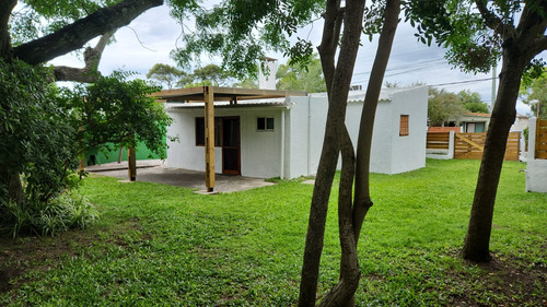 Solar 1675 M2, Con 2 Casas, Parque 1000 M2, Todo En 1 Padron