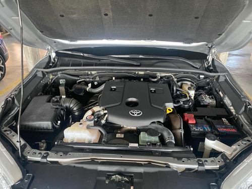 Toyota Hilux 2.8 Cd Srv 177cv 4x4