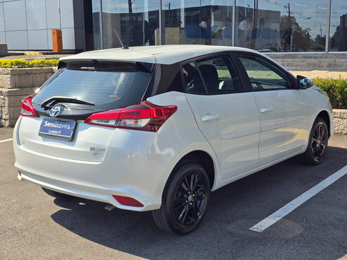 Toyota Yaris 1.5 16V FLEX SEDAN XLS CONNECT MULTIDRIVE