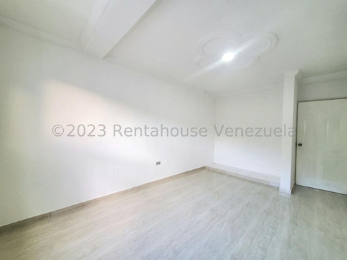 Casa Townhouse En Venta A Estrenar Cantarrana Zona Norte Maracay Todos Los Servicios Remodelada Marmol Porcelanato Estef 25-16085