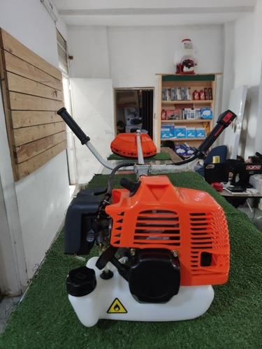Imagen 2 de 6 de Desmalezadora Guadaña A Gasolina 43cc Cuchilla Nylon Nueva