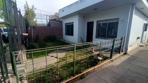 Venta Casa 4 Ambientes, Jardin Y Quincho F. Varela