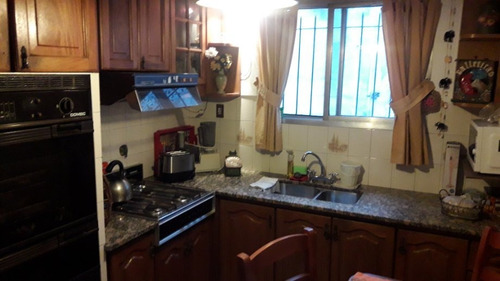 Imagen 11 de 14 de Casa Para 2 Familias En Venta Cond En Lanus Oeste