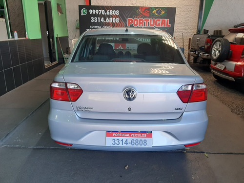 Imagem 6 de 14 de Volkswagen Voyage Trendline 1.6 Prata 2015