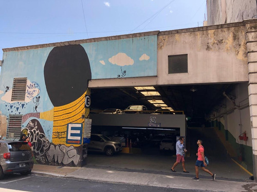 Venta De Lote Y Fondo De Comercio - Bolivar 427 - Monserrat