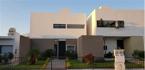Imagen 11 de 14 de Estrene La Casa De Sus Sueños En Amaral 3