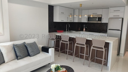 Imagen 3 de 24 de Bello A Estrenar Y Remodelado Con Buen Gusto En El Rosal, Caracas, Código: 23-25836 Mvg