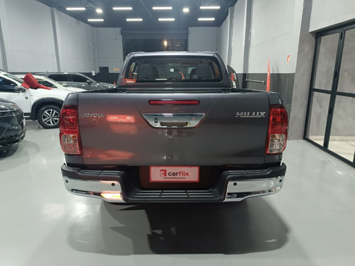 Toyota Hilux 2.8 D-4D TURBO DIESEL CD SR 4X4 AUTOMÁTICO