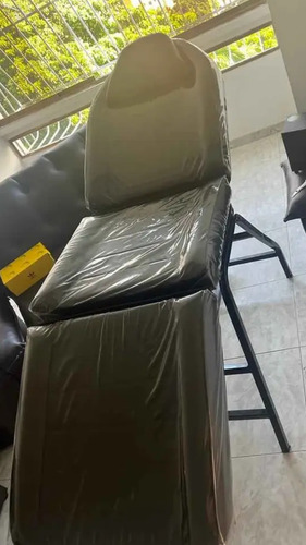 Imagen 3 de 3 de Silla Camilla Para Trabajos Estéticos Nueva De Paquete.