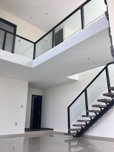 Imagen 6 de 30 de Hermosa Residencia De Lujo Con Grandes Espacios Vista Al Mar Y Gran Jardín !