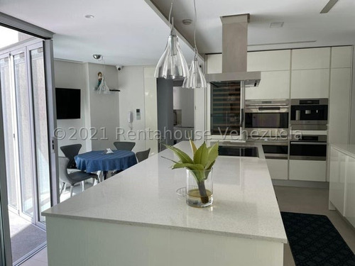Espectacular Y Lujoso Apartamento Amoblado En Venta En Las Mercedes. Ch.