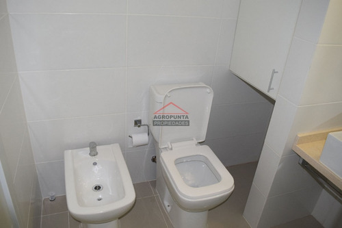 Apartamento En Brava, 3 Dormitorios *- Ref: 2857