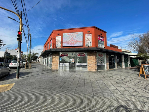 Imagen 2 de 10 de Local En Villa Luzuriaga En Inmejorable Ubicacion