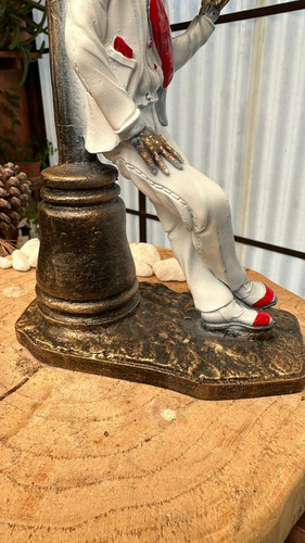 Imagem De Zé Do Coco Em Resina 30 Cm Encostado