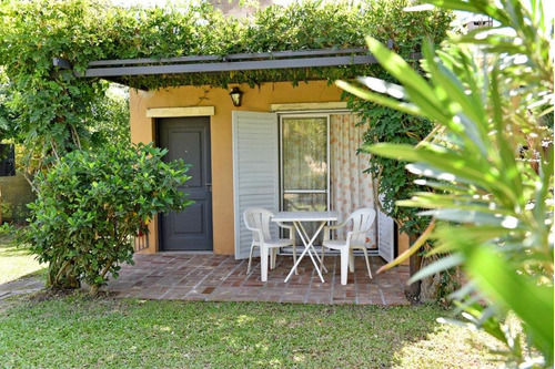 Posada En Venta - 1ero. De Diciembre 441 - Pueblo Belgrano