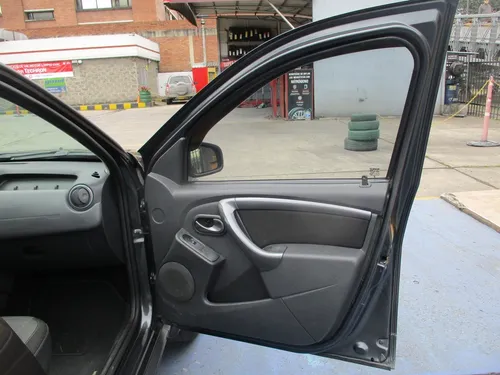 Renault Duster DYNAMIQUE 4X2 2000CC MT AA