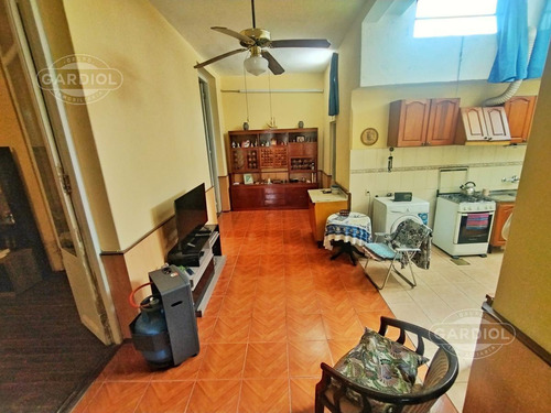Venta De Casa 3 Dormitorios Con Garaje - Reducto
