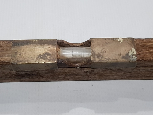 Imagen 4 de 8 de Antiguo Nivel Madera Y Bronce Con Protector Mag 59877