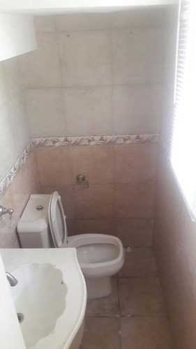 Casa En Alquiler - 2 Dormitorios 2 Baños - Manuel B. Gonnet