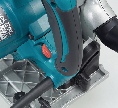 Sierra Circular De Inmersión 6 1/2'' Makita Sp6000