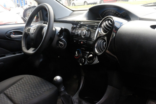 Toyota Etios Xls