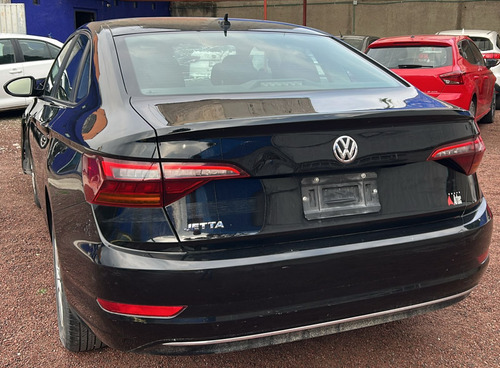 Volkswagen Jetta 1.4 TFSI TURBO T/M