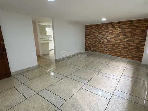 Apartamento En Arriendo En Patio Bonito. Cod A776031