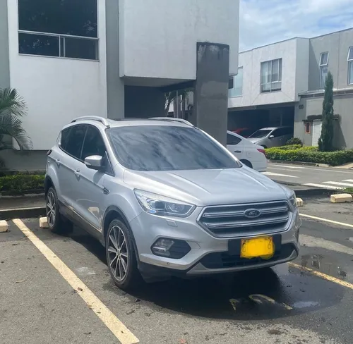 Ford Escape 2.0 Titanium