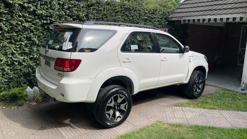 Toyota Hilux SW4 3.0 Srv Cuero At