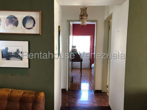 Ms: 25-16515 Se Vende Amplio Apartamento En Santa Rosa De Lima. A=123m2, 3h, 3b, 1p.