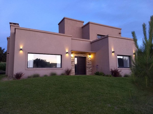 Imagen 14 de 19 de Casa A La Venta En Costa Esmeralda Área Residencial