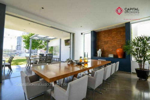 Casa De Lujo En Venta Con Alberca En Zotogrande Zona Andar