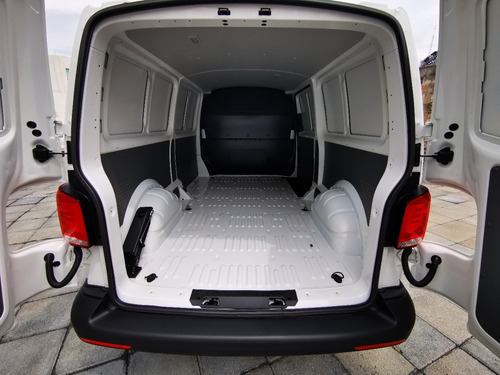 Imagen 10 de 15 de Volkswagen Transporter Cargo Van Std 2021