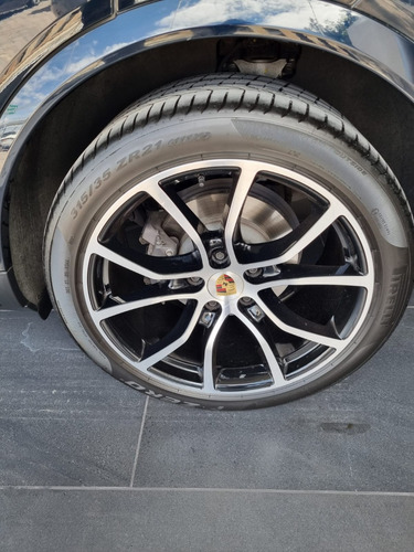 Porsche Cayenne Coupe Platinum Edition 2023