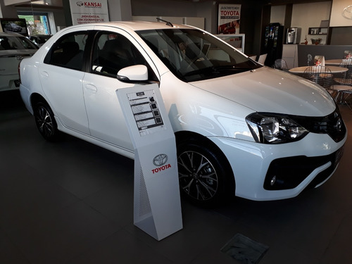 Toyota Etios Xls 6m/t 4p My21