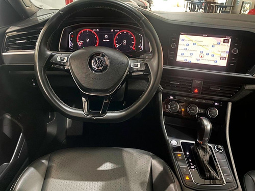 Volkswagen Jetta 1.4 250 TSI TOTAL R-LINE