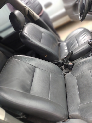 Imagen 6 de 8 de Ford Focus 2008 1.6 Ambiente Mp3